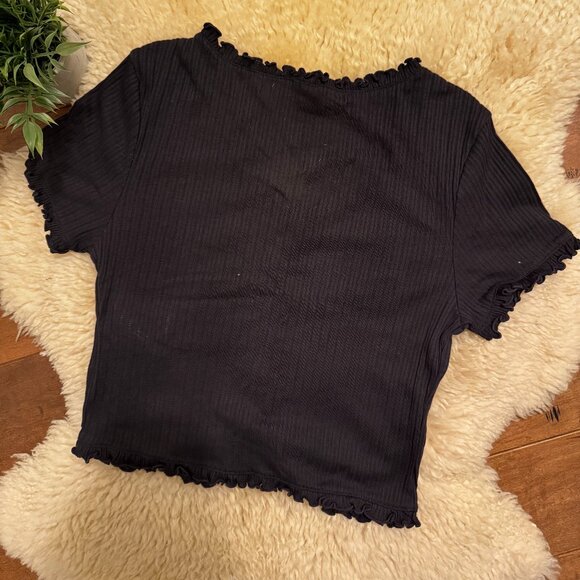 EUC Levi's Short Sleeve Button-Up Blouse - Picture 4 of 7